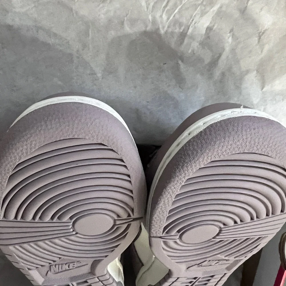 Nike Dunk Low Sneakers in Purple Eclipse - Picture 6 of 13